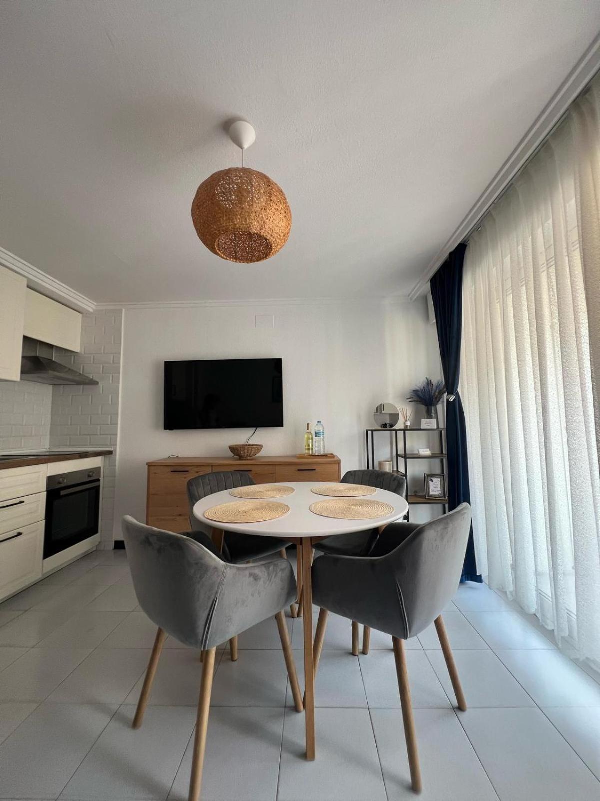 Kiara Apartament - With Garage Torrevieja Ngoại thất bức ảnh