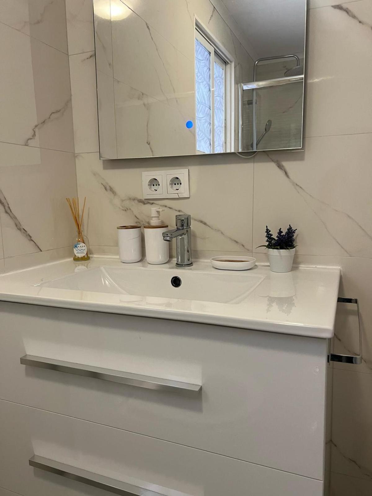 Kiara Apartament - With Garage Torrevieja Ngoại thất bức ảnh